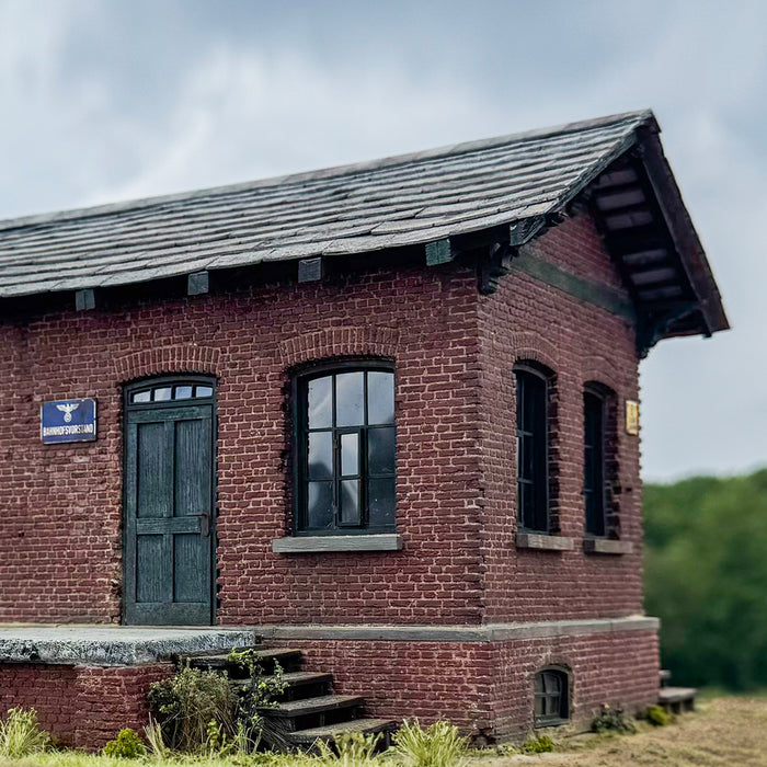 1/35 Scale German Railway Freight Depot